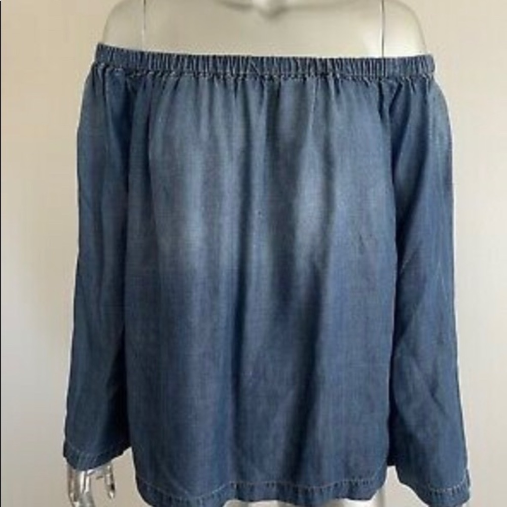 Cloth and Stone off the shoulder denim top medium